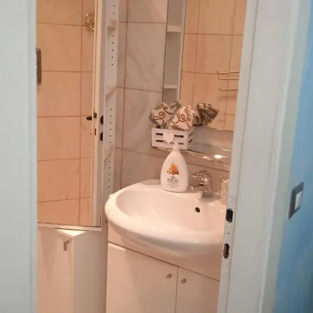 Casa Leonida كارارا